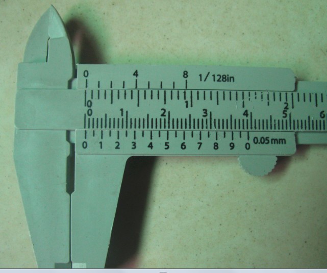 0-150mm塑料游标卡尺公英字6寸