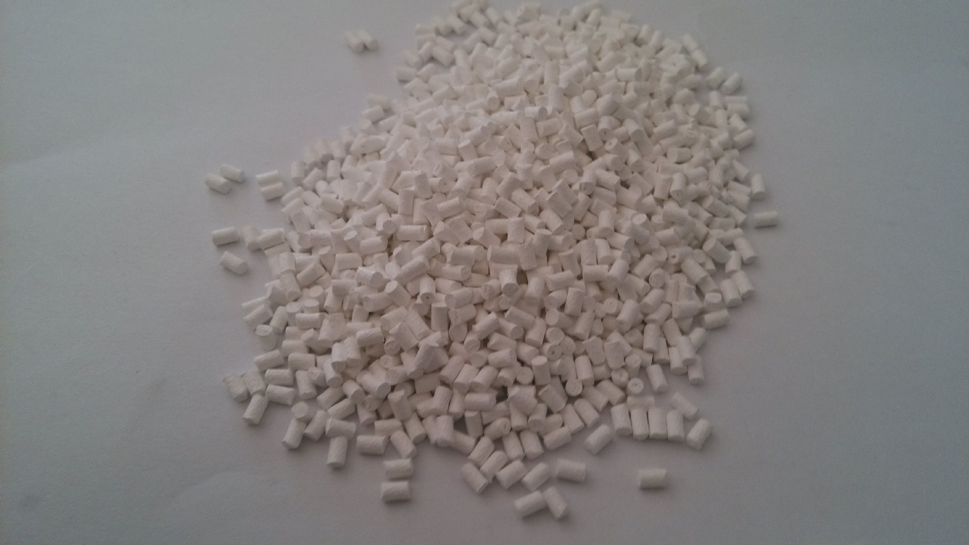 TPEE/自产/PA46 白色