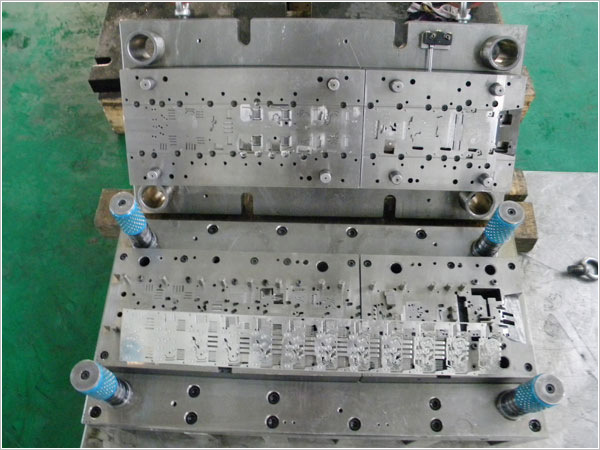 出口欧美市场能连续模具 五金冲压模具自动连续摸具五金冲压件