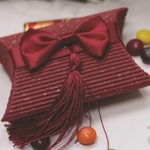 跨境現貨枕頭流蘇紅色枕頭糖盒 結婚 喜糖盒  瓦愣枕頭盒包裝盒
