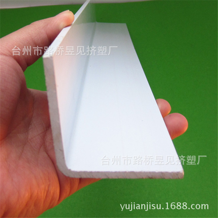 Productos de extrusión de plástico PVC de ángulo recto de plástico de tipo L bandas de borde de PVC duro perfil de fabricación de extrusión