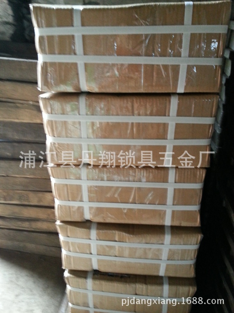 通开锁成品外箱效果图