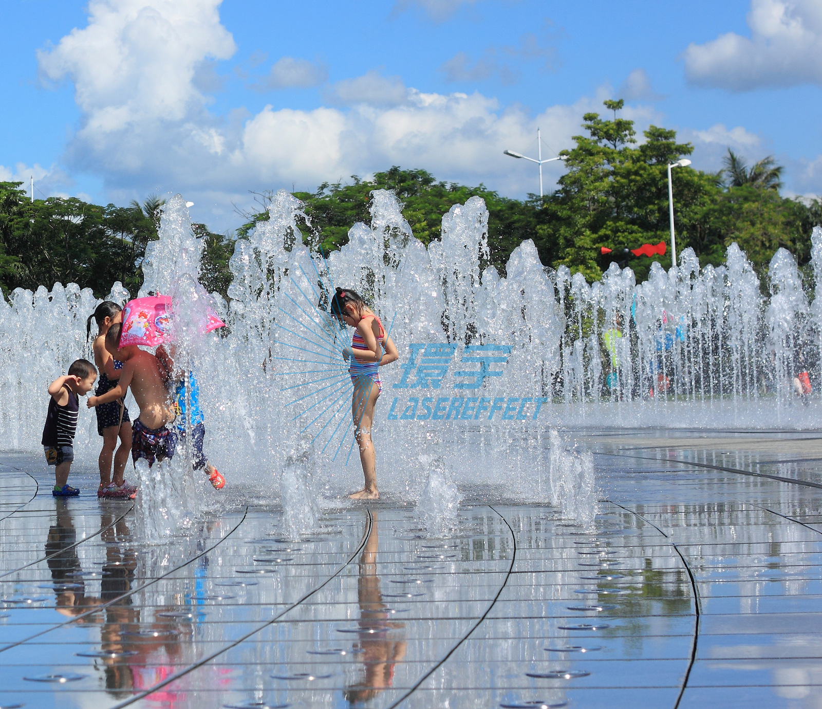 音乐喷泉之广场嬉戏喷泉 喷泉 都市水上乐园 儿童玩耍的天堂阿里巴巴