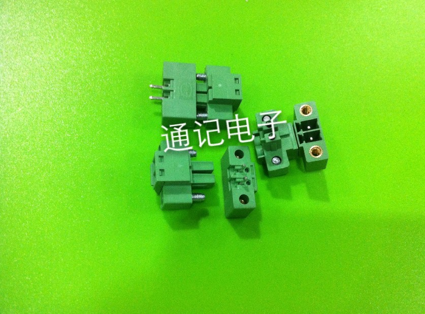 绿色接线端子 间距3.5mm 直脚直针 15EDG3.5-2P 直插 带耳朵 带锁