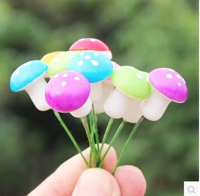 Набор мелких красочных материалов с гвоздикой грибами, микрорельеф, handmade