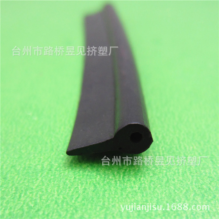 Productos de extrusión de plástico PVC tira de plástico sellado de borde de sellado tira suave perfil de PVC tira de lucha Procesamiento de extrusión