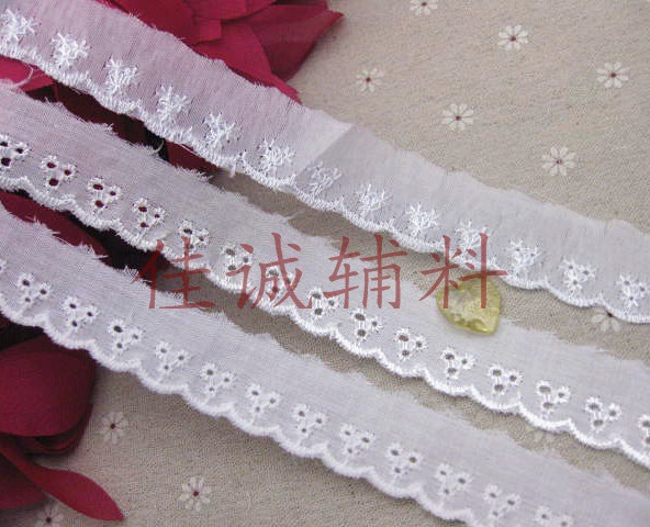 服装辅料 纯棉小三孔花边 涤纶棉布刺绣花边 DIY材料 2.5CM