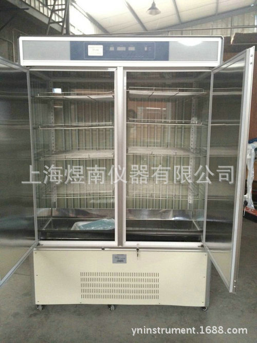 智能光照培養箱 (2)