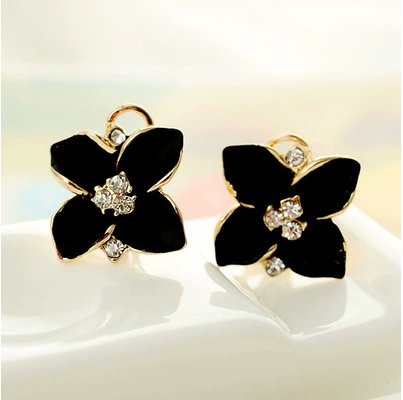Пусеты Classic Gardenia Hot Selling Ladies Drilling Diamond Earings Ear Cycus