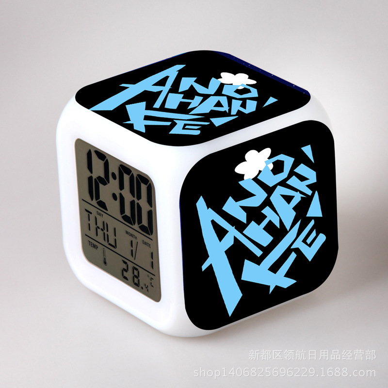 未聞花名那朵花右側