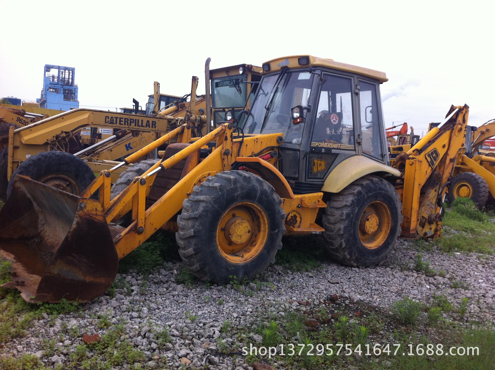 （太仓）九成新150轮胎式挖掘机 国产200、 外贸现代210轮挖