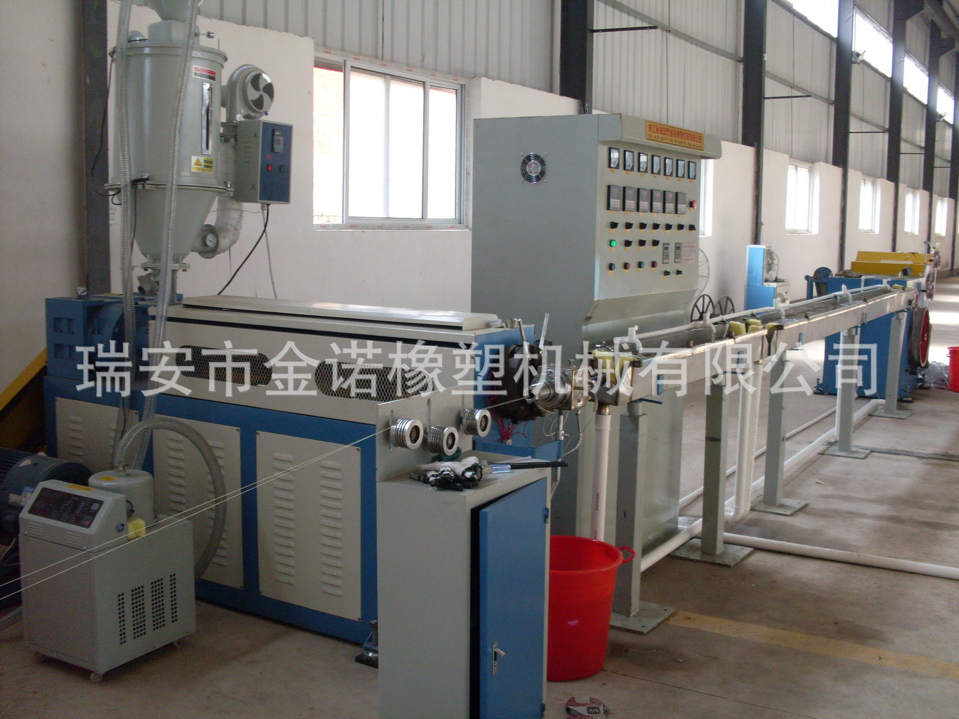 低价供应 6色PE挤出机 塑料挤出机 彩虹管灯条挤出机|ms