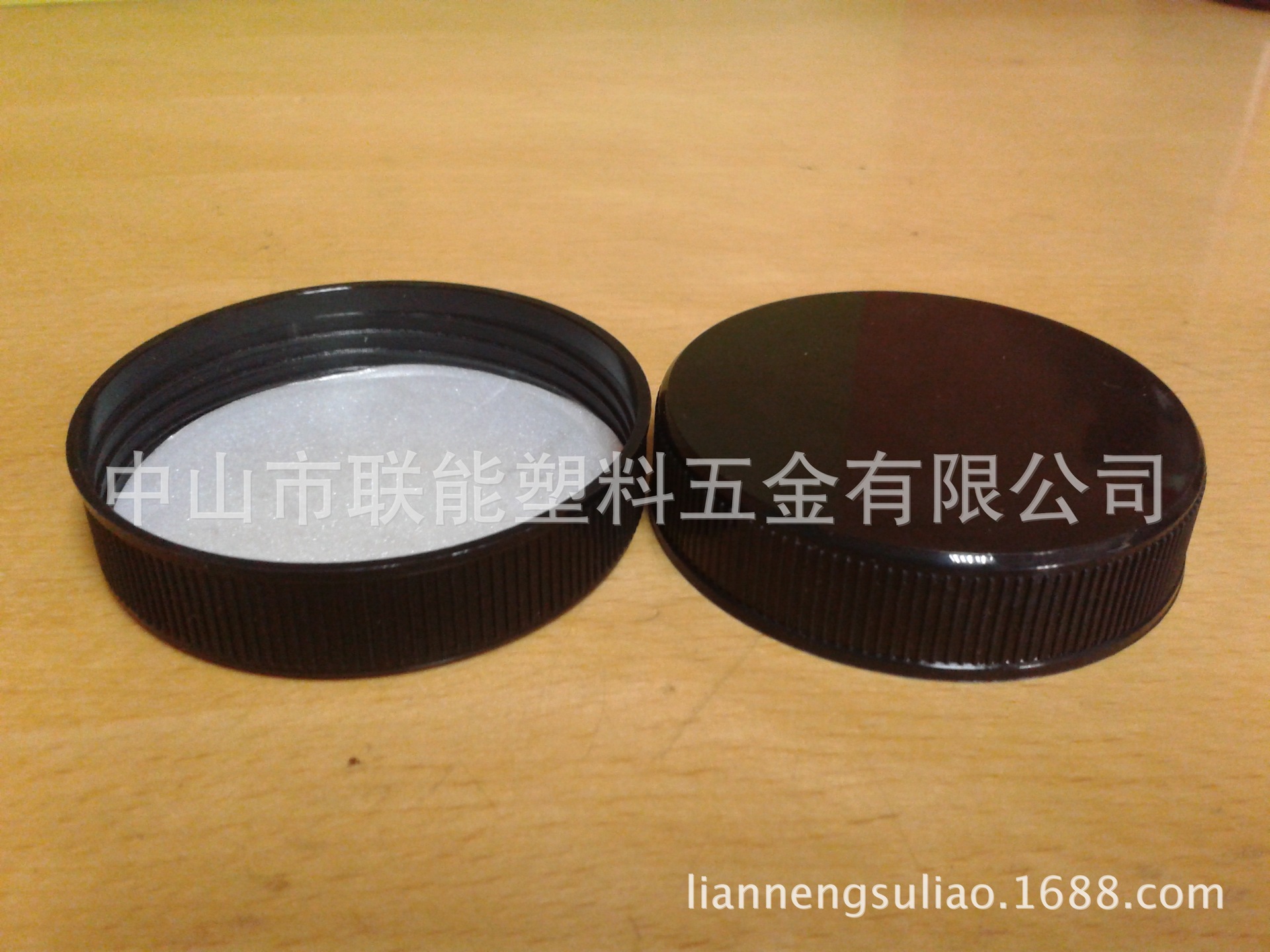 工厂直销供应63牙塑料瓶盖圆形加高pp塑料盖子螺纹旋盖