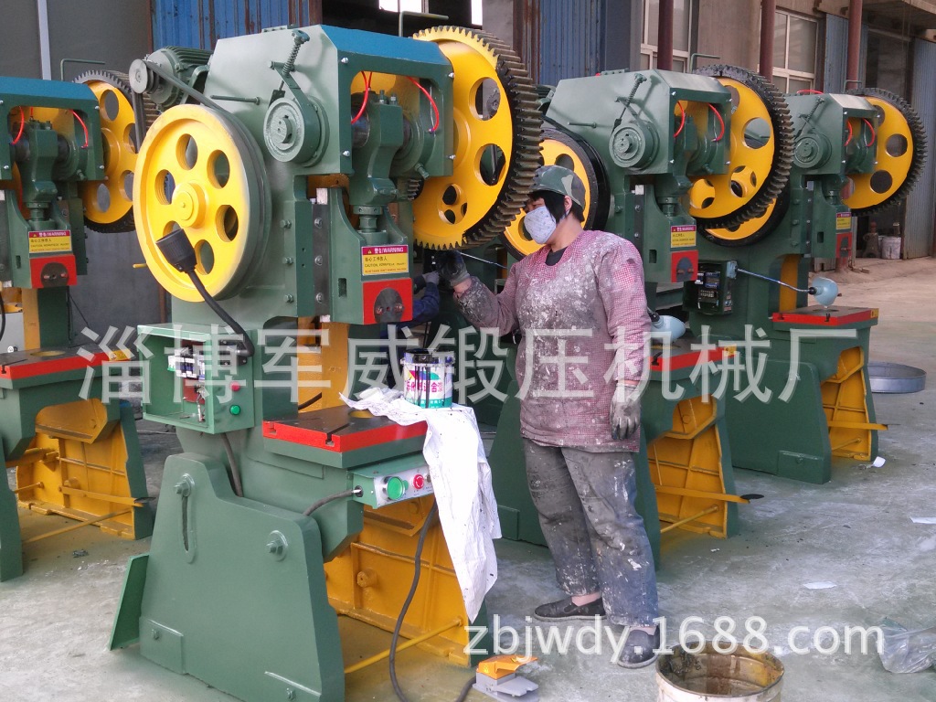 冲床厂家供应12吨16吨25吨40吨63吨80吨等各种型号冲压孔机