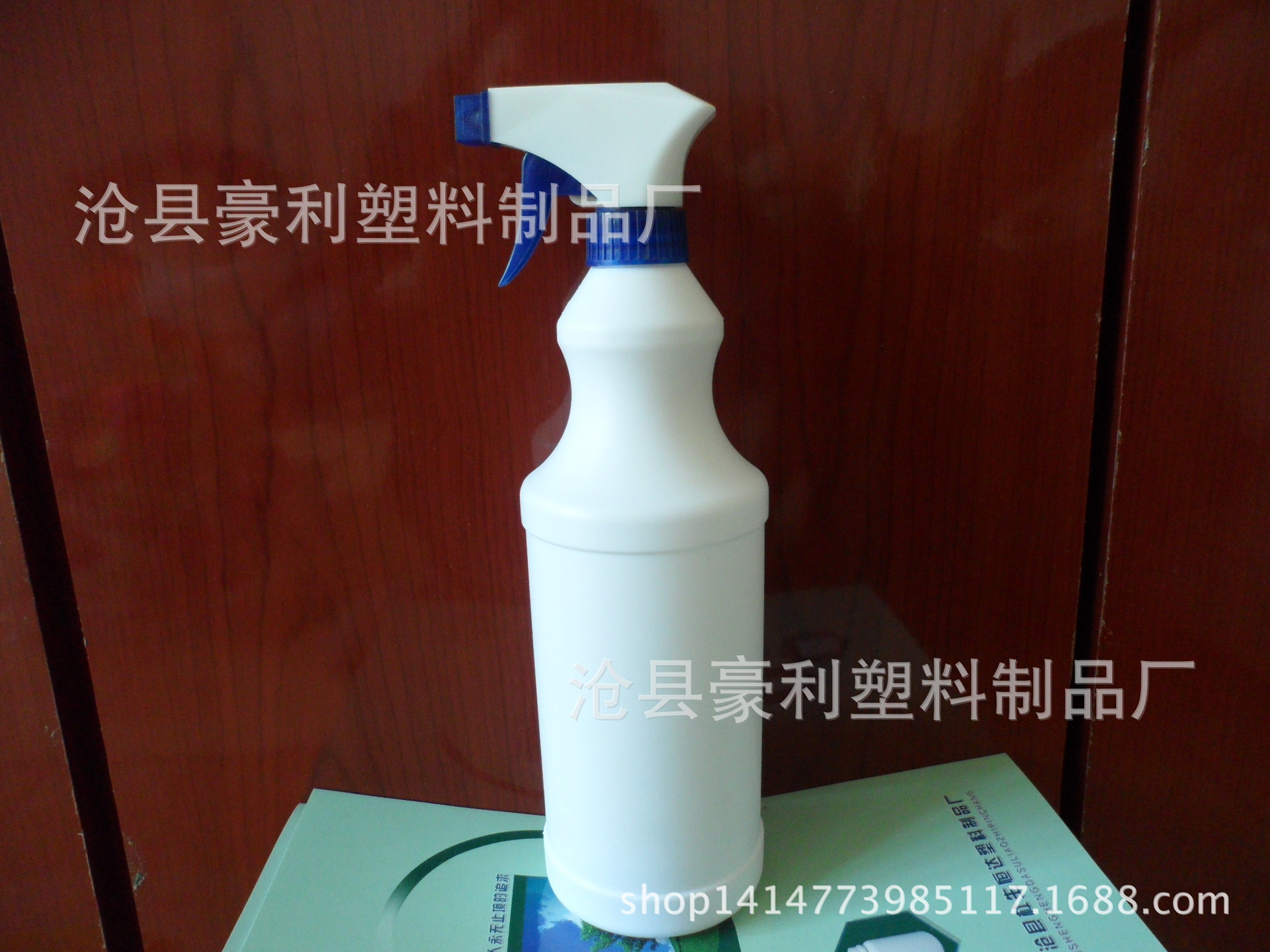批发500ml喷雾瓶 喷雾塑料瓶 杀虫剂喷雾瓶容量500ml可加颜色