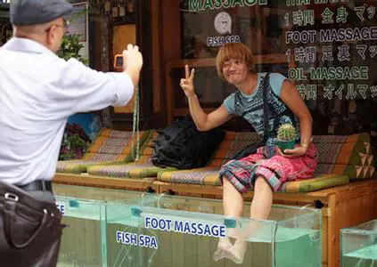 Гуанчжоу Kiss Fish Оптовая продажа Рыбий массаж Терапия поцелуем Рыбий массаж ног Горячий источник Kiss Fish Производитель по управлению целостностью