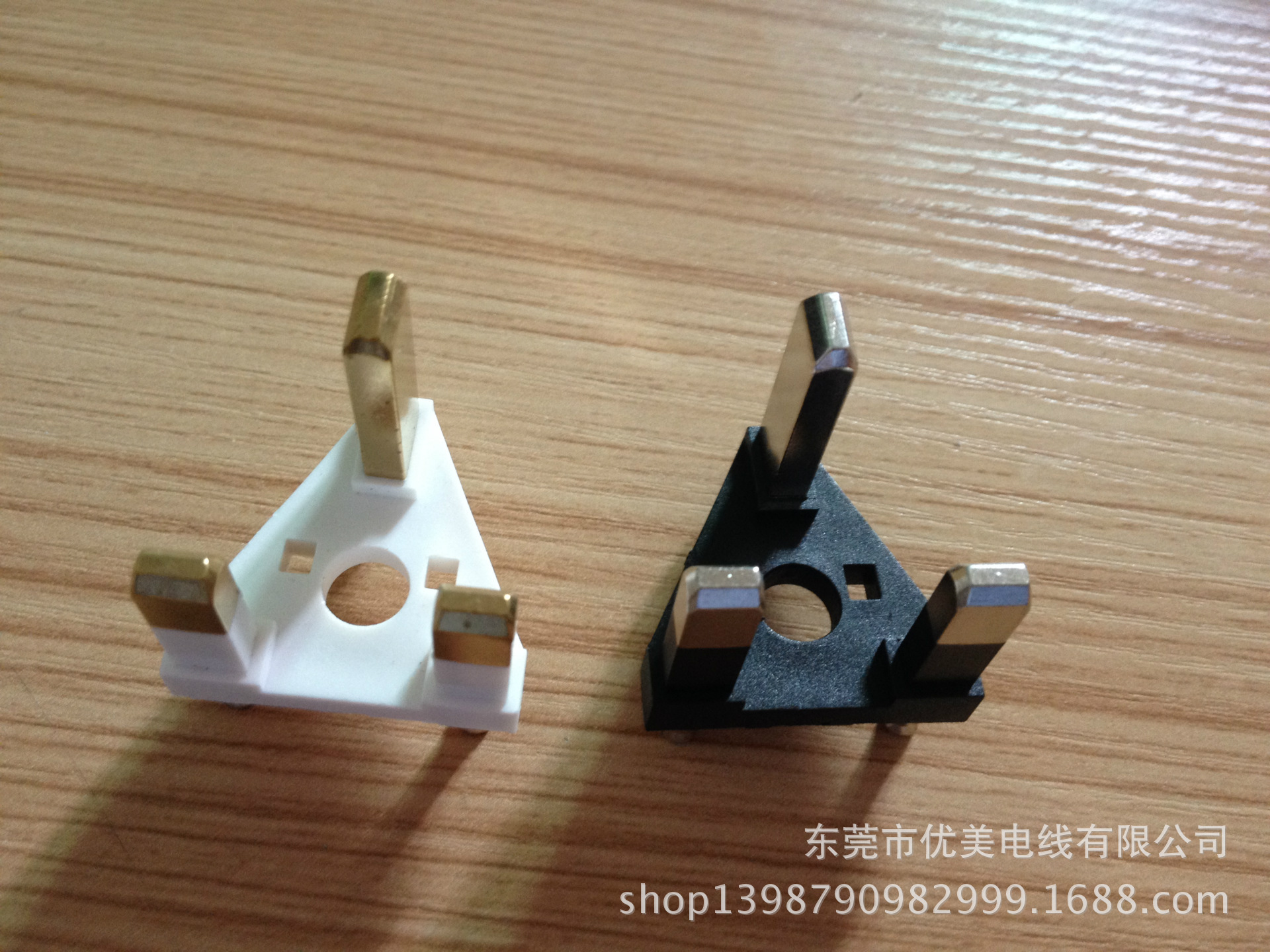 供应 全铜小英式插头内架 英规内架 小英规内架