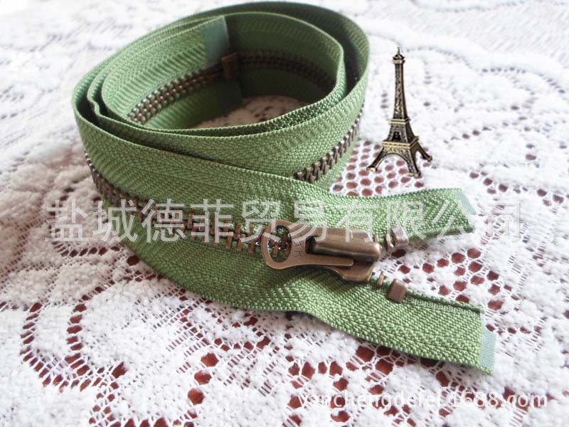 铜齿拉链 订购ＹＫＫ8青古铜单开拉链 原产金属服装外套门襟拉链