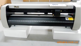 瀛和YH-1100 豪华型车贴刻绘机  反光膜割字机  墓碑刻字机