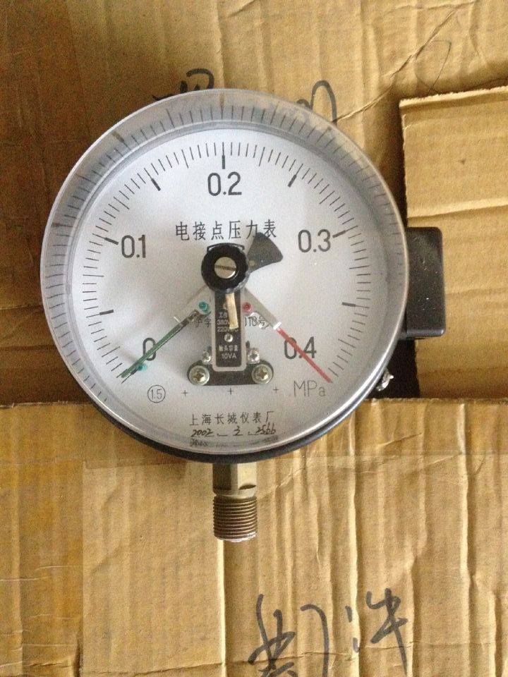 上海长城电接点压力表 YXC150表面 0.4mpa  380V220V  10VA