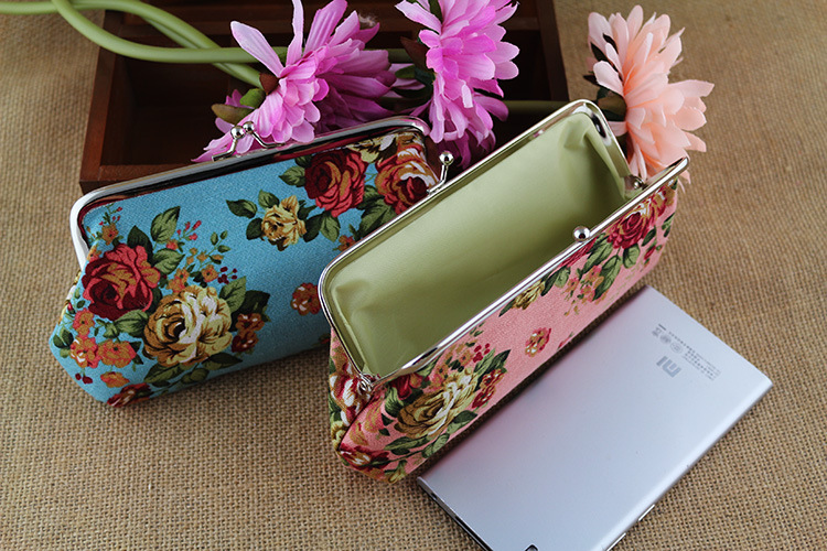 Women's Flower Canvas Buckle Wallets display picture 5