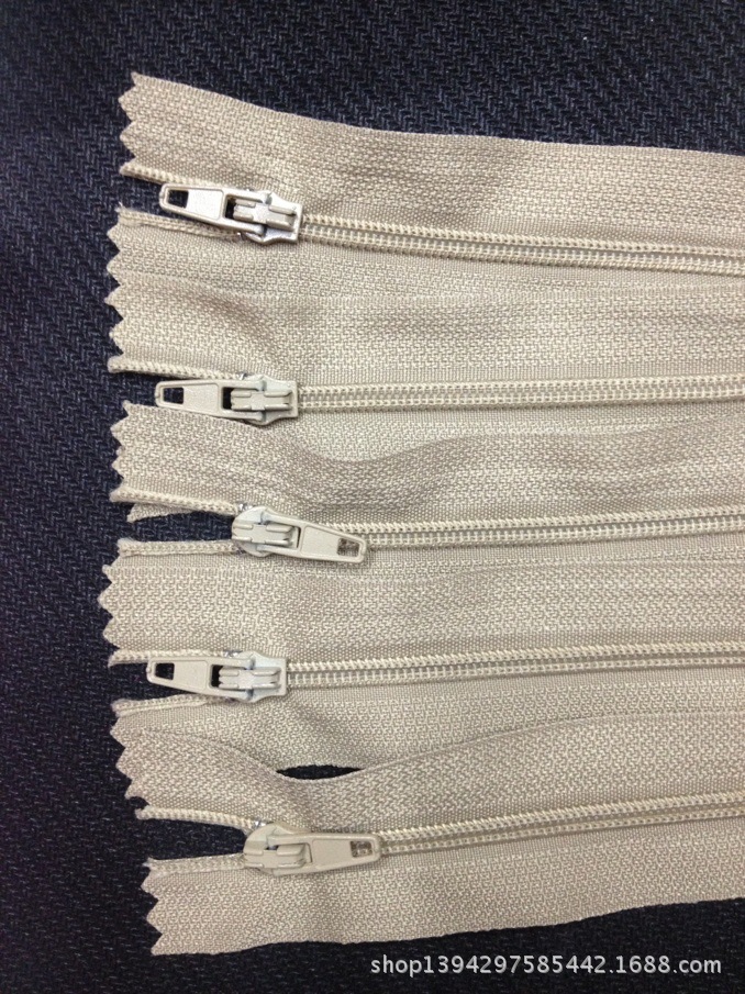 1HV0U(]B]O7Z5{TM$U)GRJW