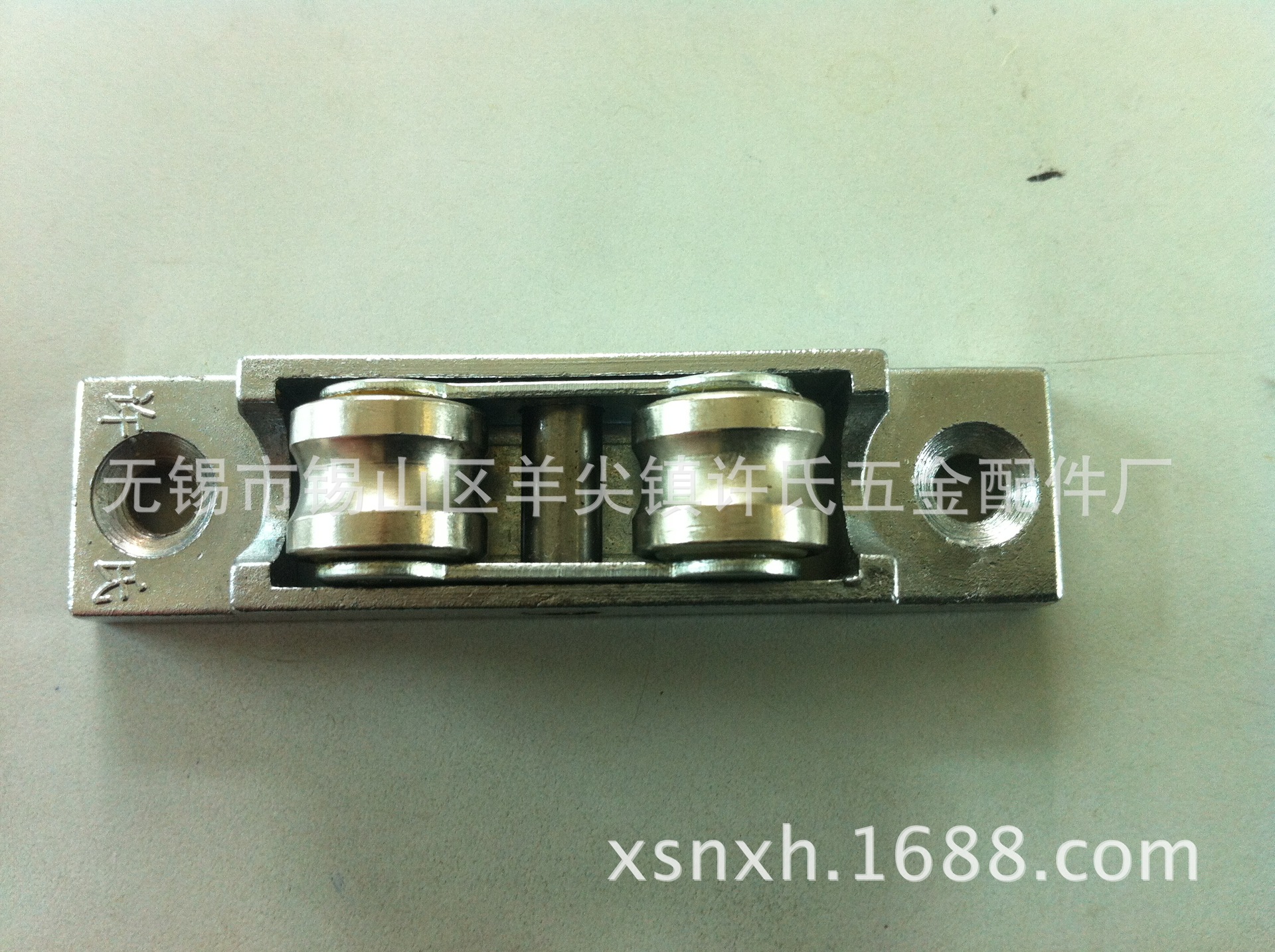 槽轮塑钢门窗滑轮可调双槽轮锌合金中推拉门窗轴承静音设计