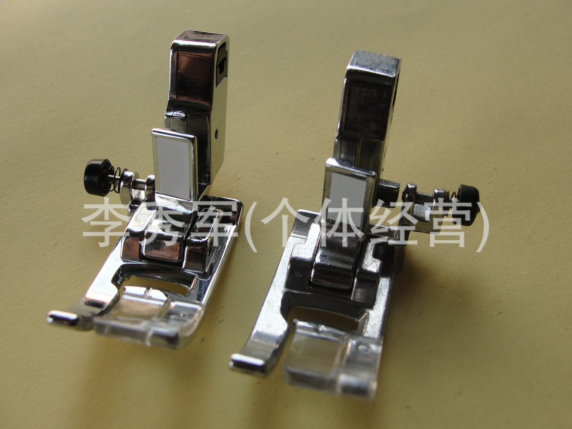 家用多功能缝纫机兄弟款曲折缝压脚 820804019