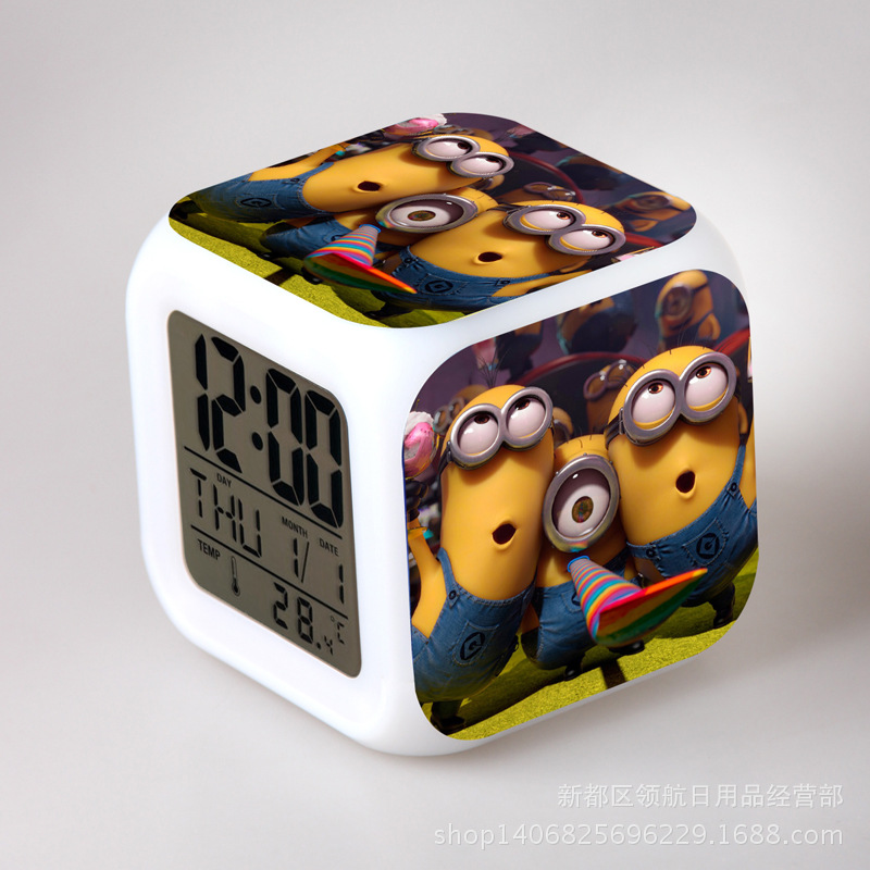 神偷奶爸小黃人3人右側