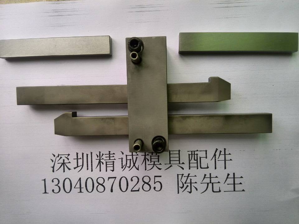 B3C9D796239F24557D1D95CCE3AF2D