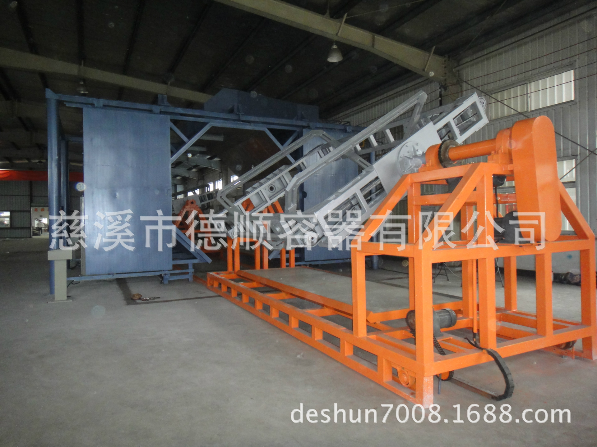 供应滚塑模具、滚塑设备、滚塑水箱、滚塑制品