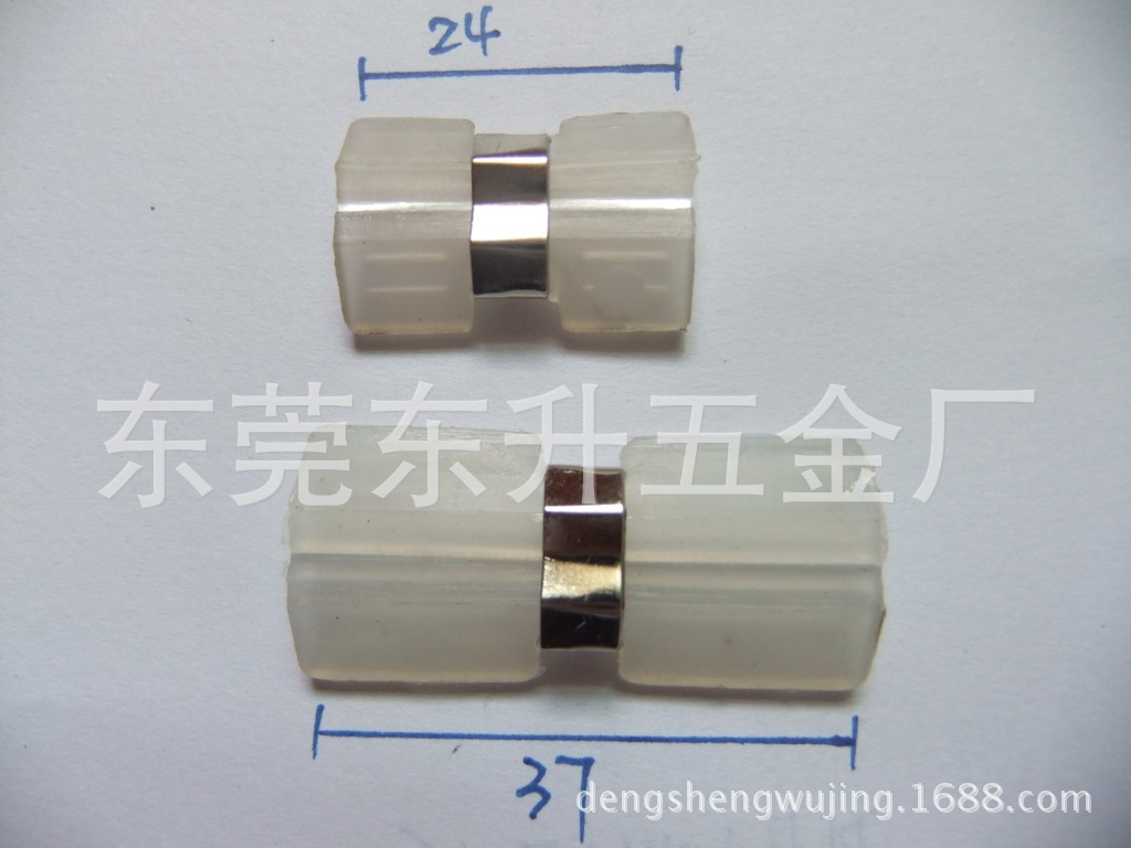 高档七字合页，木盒锁,半圆木盒铰,103细铰,弹簧铁扣，表盒内衬铁