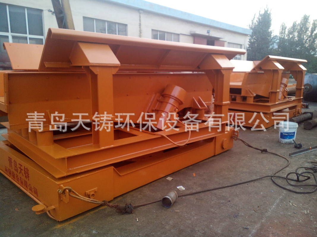 5吨旋转振动加料车