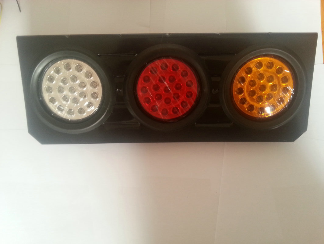 HM-037 掛車LED三色鐵架後尾燈 2