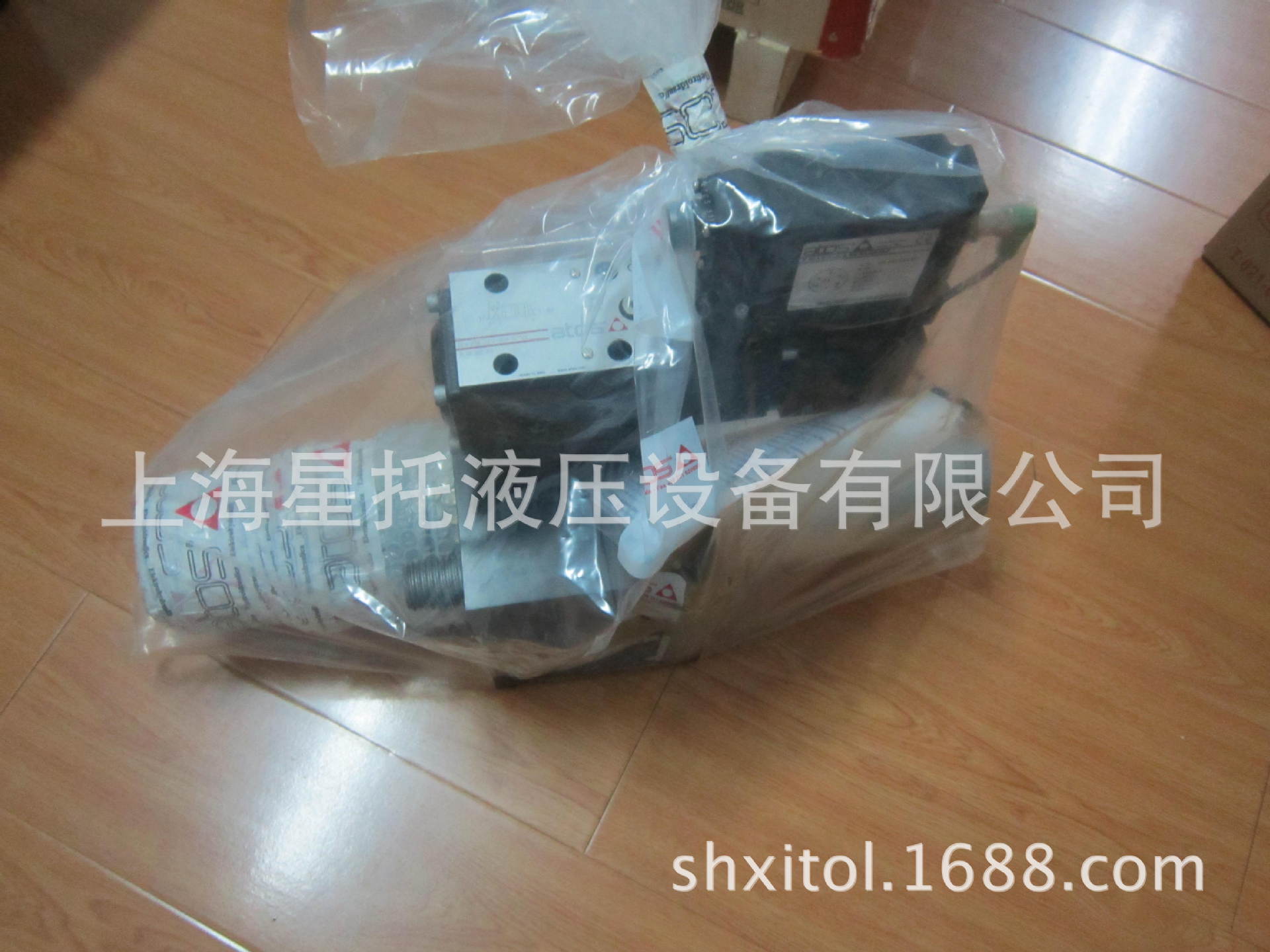 比例方向阀R900353699 4WRA6EB20-1X/24Z4/M