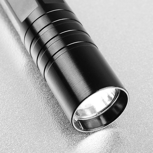 Factory price wholesale 2019 new mini portable aluminum alloy LED flashlight gift 5 No. one section tail open advertisement 