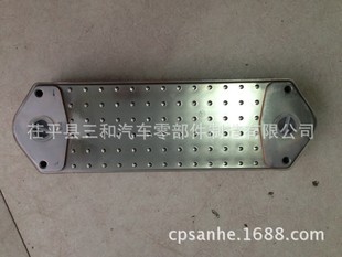 �m���˹���၆ SCANIA   1333183  OIL COOLER �C����s��