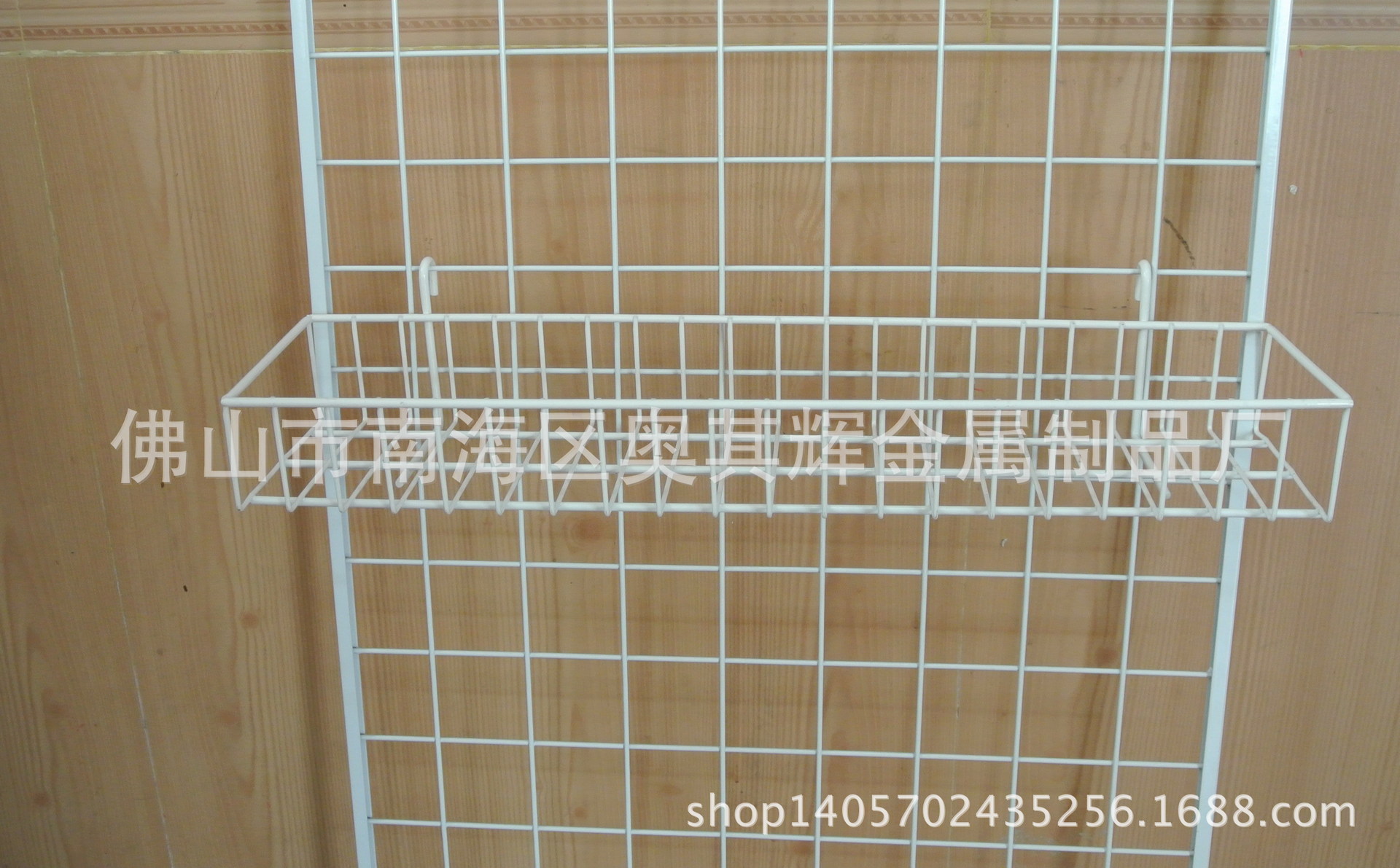 供应货架网片挂篮 收纳铁丝篮 瓶装展示挂网网篮 Wire baskets