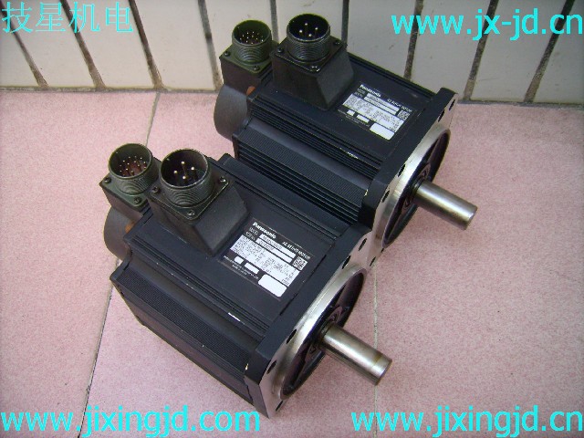 C 松下伺服电机  MSMA152A1G   保修三个月