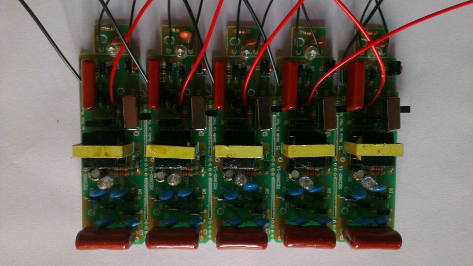 供应可按要求设计电蚊拍电路板pcba主板高效单片机线路板pcb板