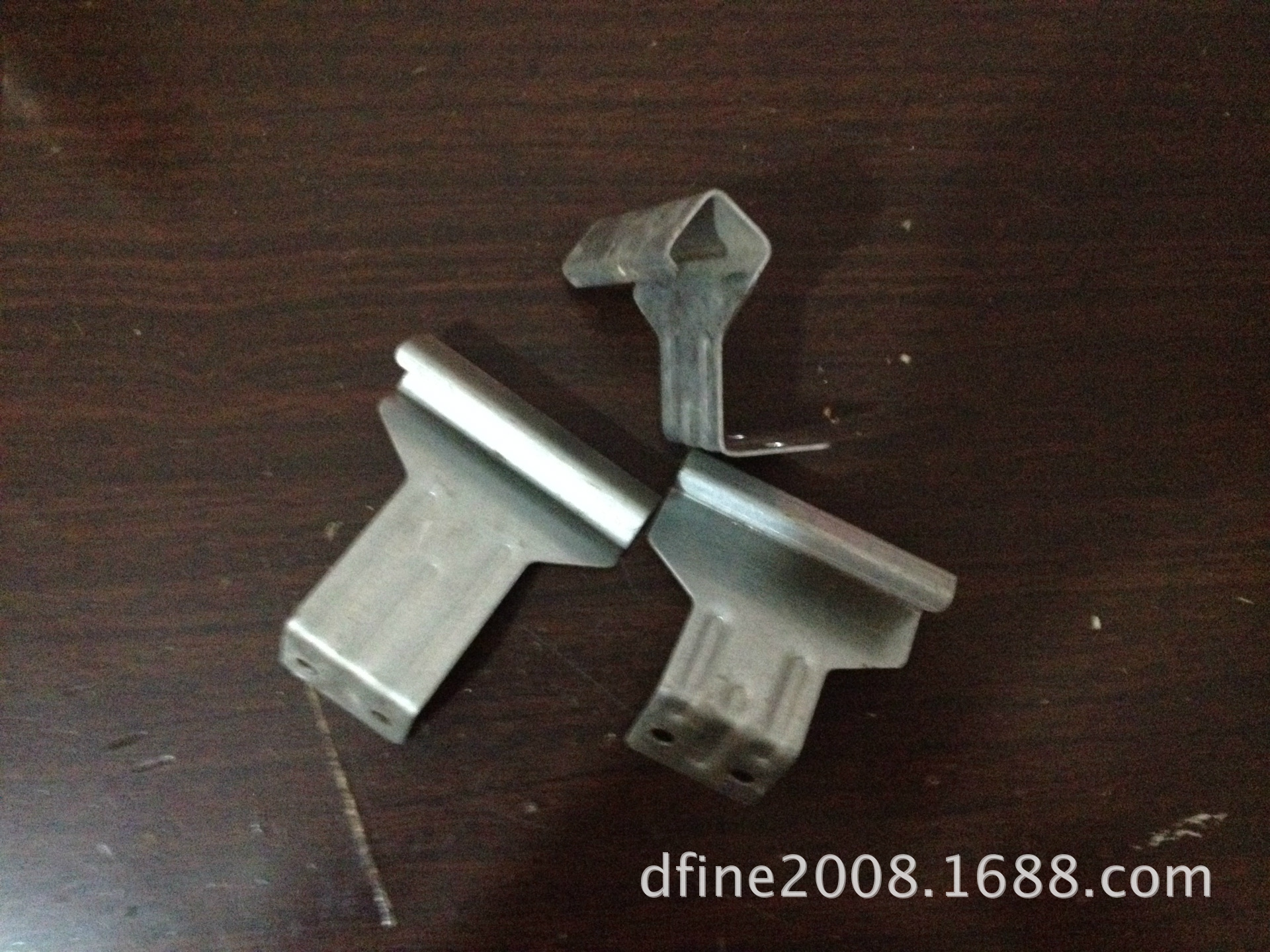 建筑钢钩架 余姚连续模具 级进模具 冲压模具 产品加工  五金冲压