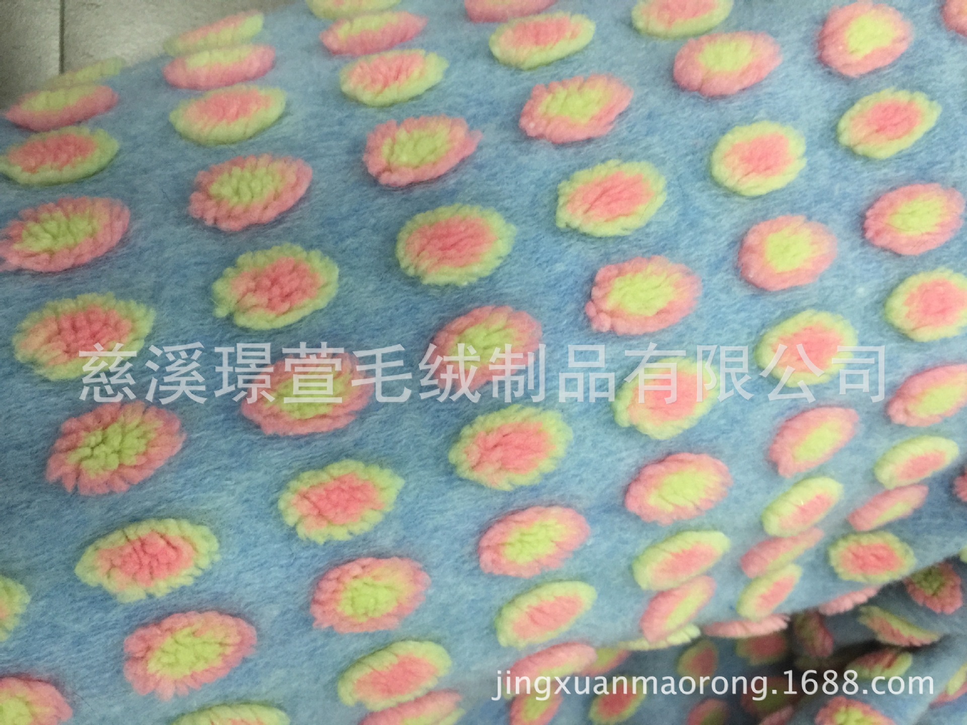 厂家直供爆款蓝底孔雀羊毛呢 时尚面料 手感柔软 秋冬布料厚实