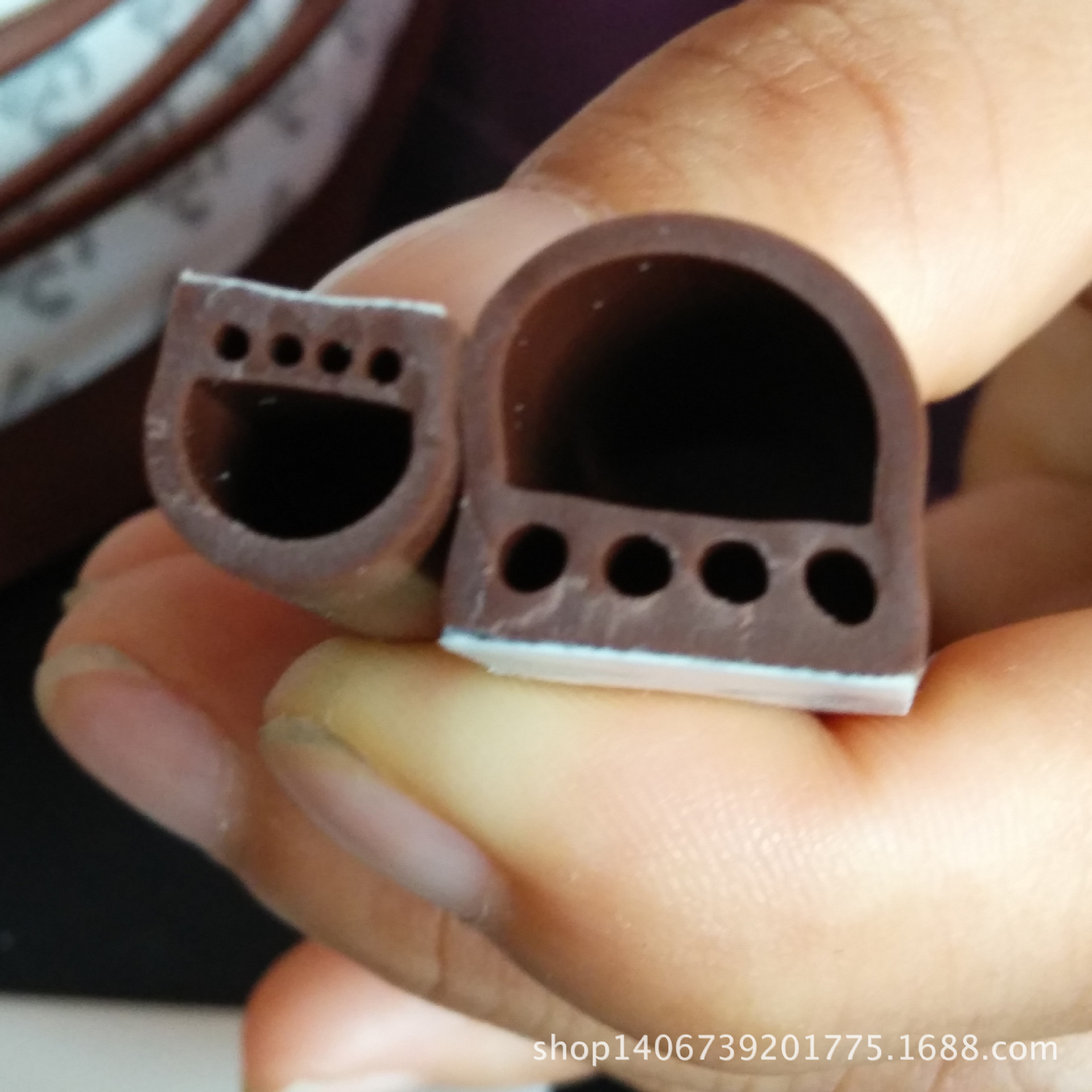 .来图来样加工定制各种规格硅胶D形14*12密封条长期供应欢