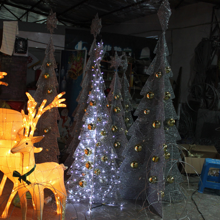 ����ֱ������ԲͲ���ʹ�����ƾƵ�װ��С��ʥ������ʥ��С��ֱ��