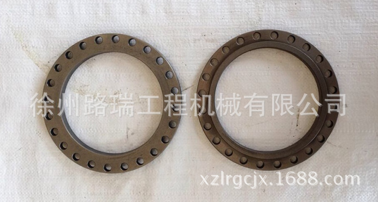 徐工平地机配件批发 供应油封座85513035  轴承座油封