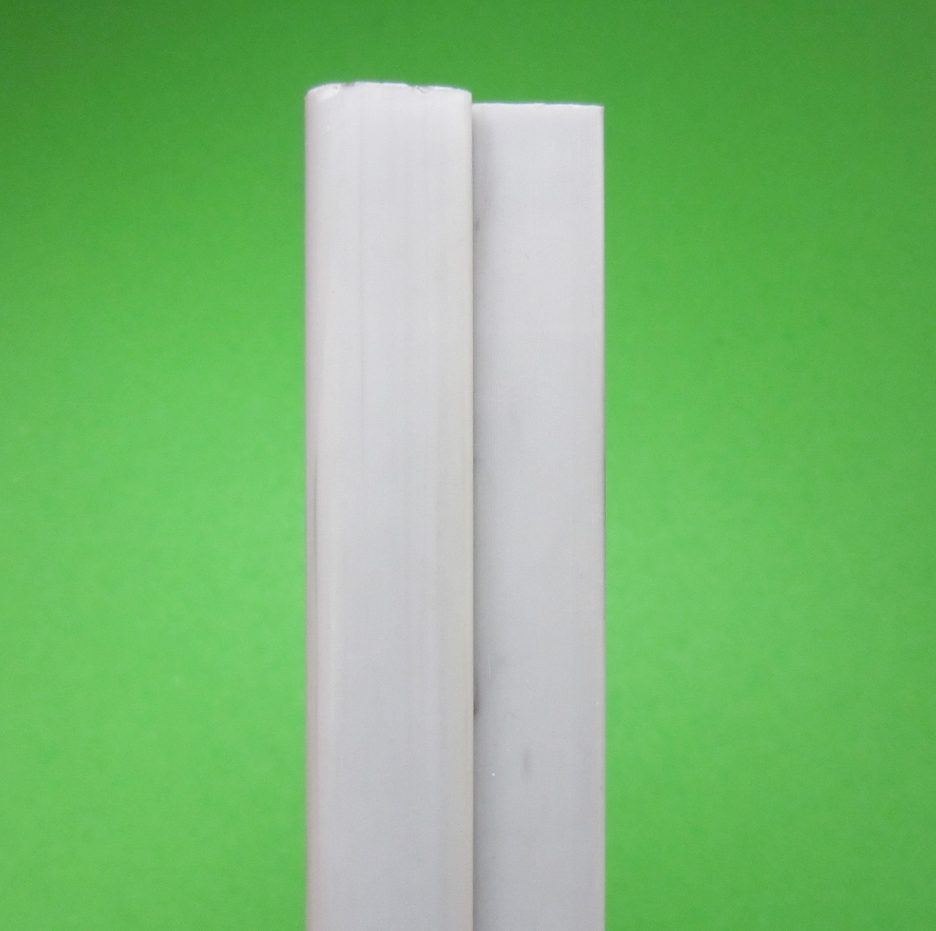 Productos de extrusión de plástico Tira de borde de sellado de plástico PVC Tira de tarjeta de puerta de acero de plástico UPVC Tira de lana de puerta y ventana de plástico de aluminio PVC