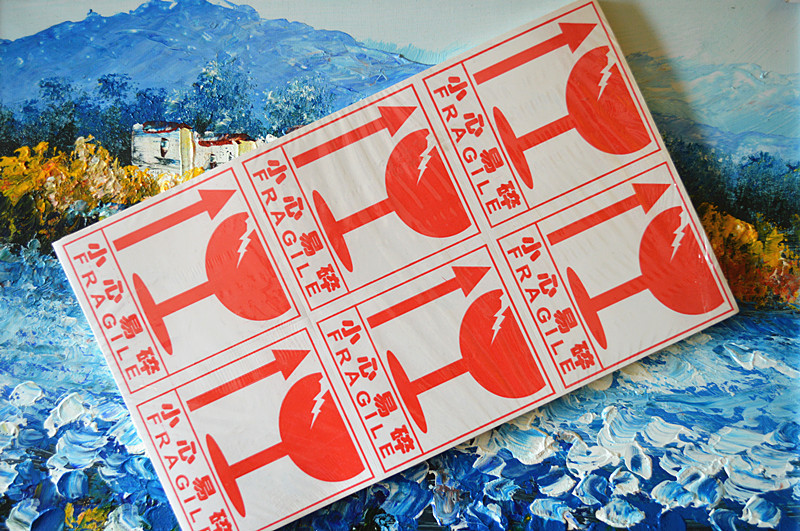 小心易碎标签纸 84*90mm易损中英文警示不干胶发货贴纸 向上箭头