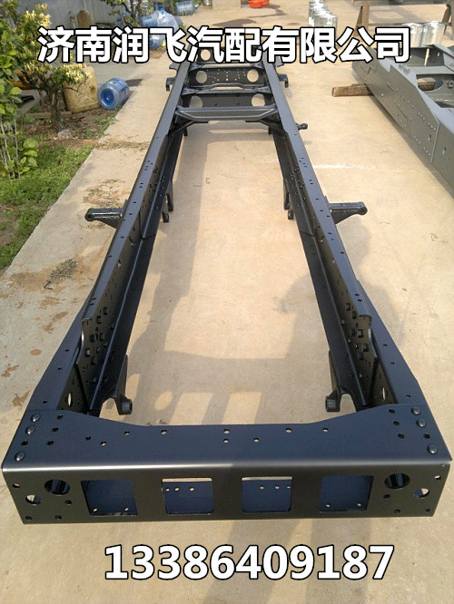 一汽青島賽龍車架