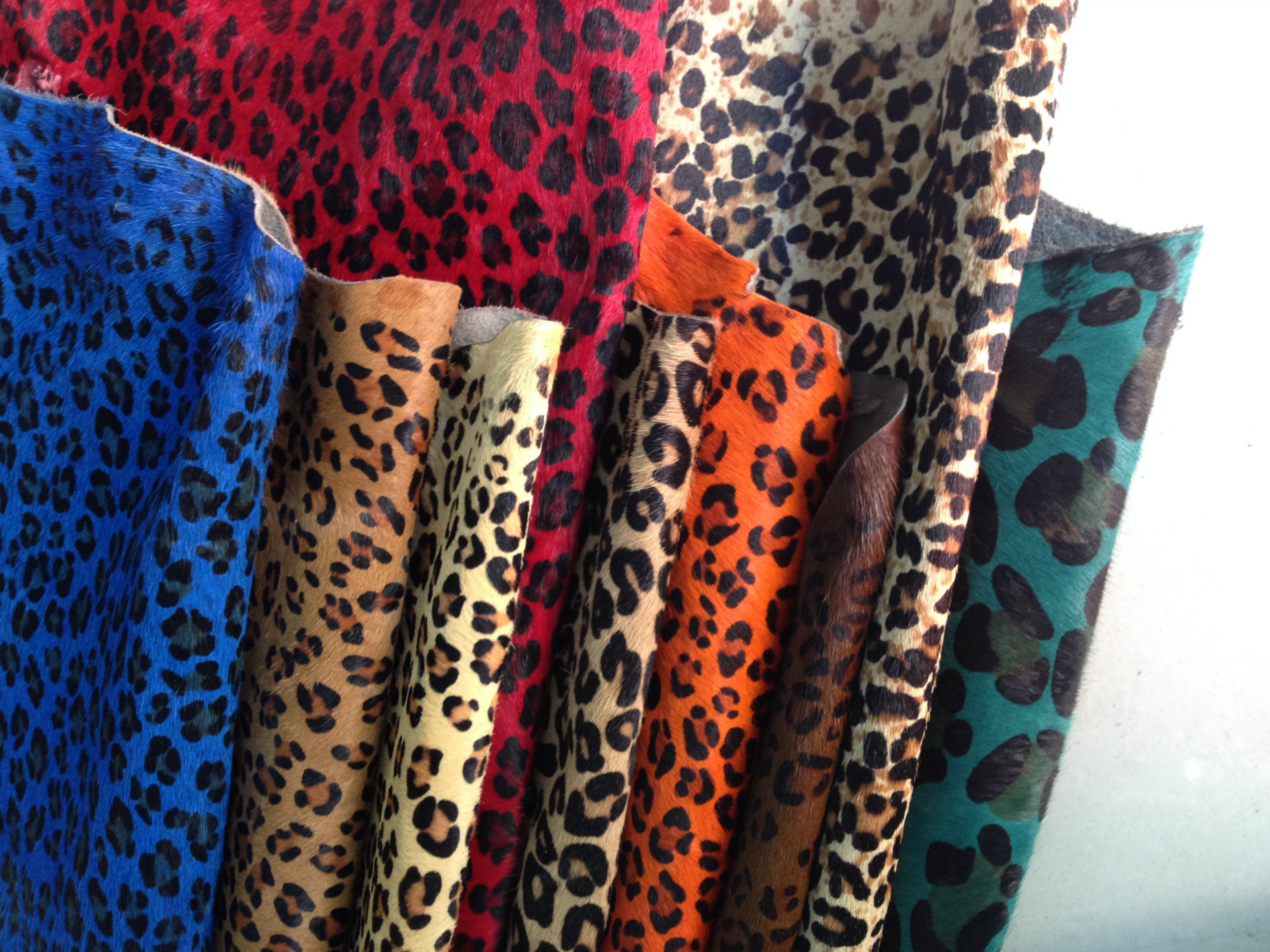 哈牛皮革 真皮 马毛豹纹花 马皮彩色现货 厂家直销 可来样订做