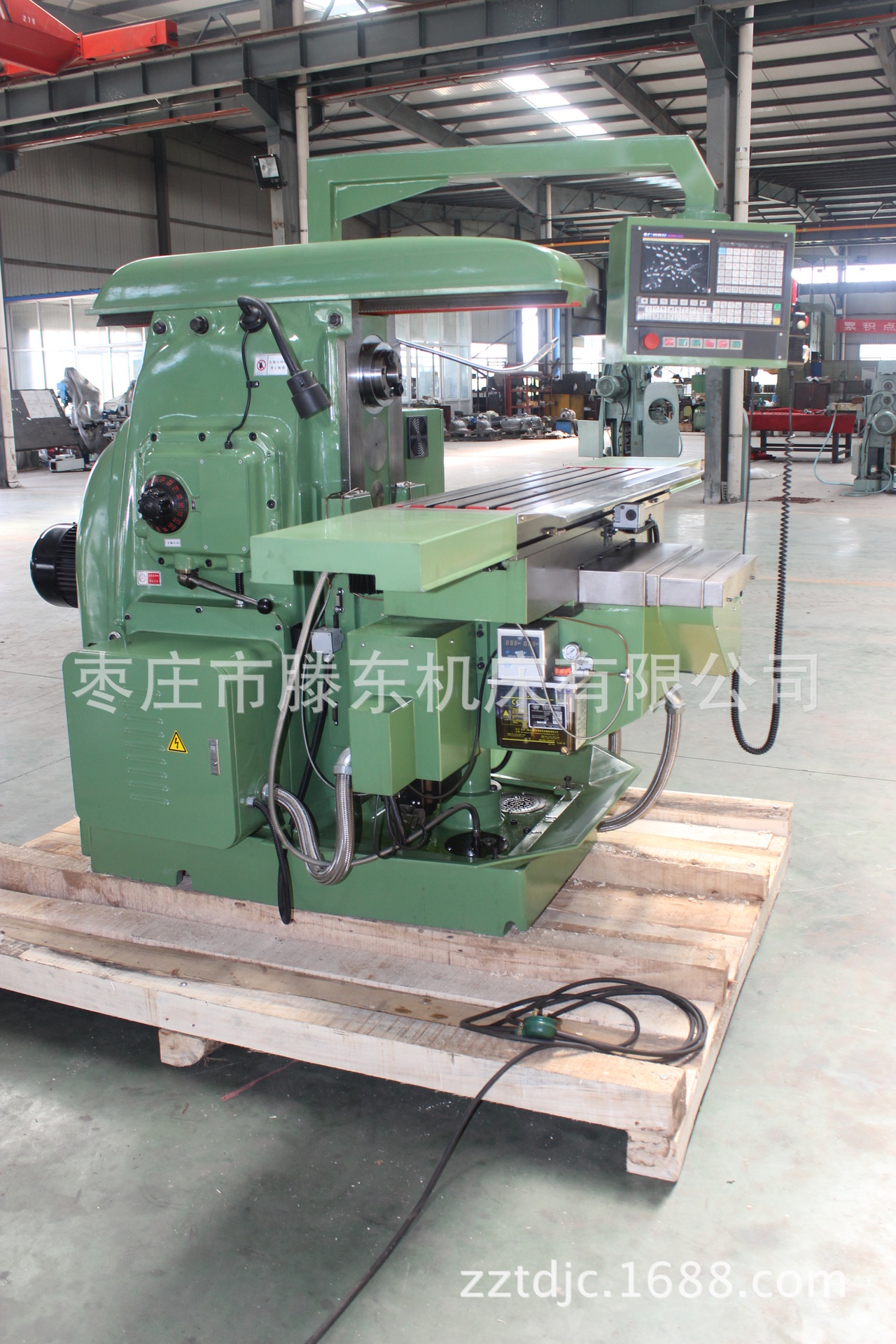 供应数控卧式铣床XK6132 ，数控铣床，性能稳定数控铣床精密